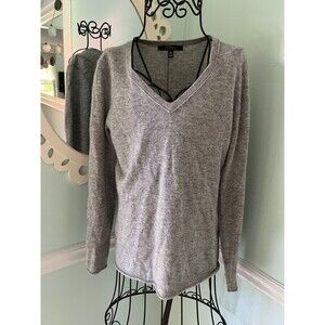 Saks Fifth avenue Sweater M Gray v neck cashmere long sleeve ‎ Light Weight